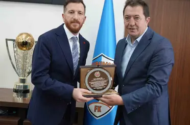 DAGC’den Erzurumspor Başkanı Ahmet Dal’a başarı plaketi
