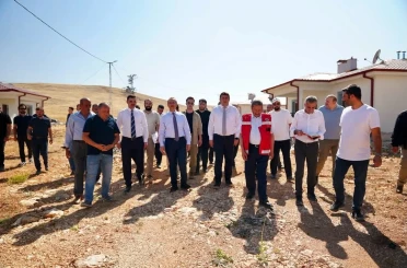 Darende’de öğretmenevi, kütüphane ve deprem konutları incelendi 