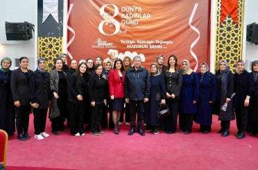Darende’nin kadınları iftarda bir araya geldi 