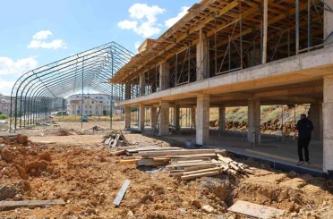 Darıca’da 100 milyon lira destekli spor kompleksinin inşası sürüyor 