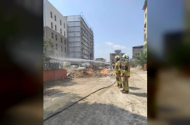 Defne’de doğalgaz borusunda yaşanan sızıntıdan alevler yükseldi 