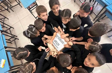 Demirkent TOKİ Öğrencilerinden 29 Ekim İlkokulu’na kitap kardeşliği 