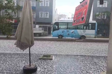 Demirözü’nde dolu yağışı etkili oldu 