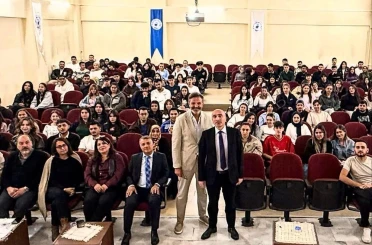 Deneyimlerini üniversiteli gençlerle paylaştı 