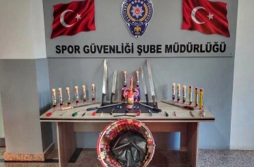 Deplasman otobüsünden adeta cephanelik çıktı 