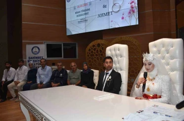 Depremzede çift "kötü gün dostu" personelin nikah şahidi oldu 