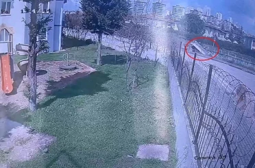 Dereye uçan kamyonetin sürücüsüne dakikalarca kalp masajı yapıldı 