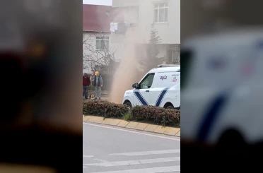Derince’de delinen doğalgaz borusu mahalleliyi korkuttu 