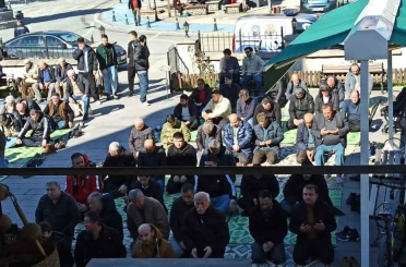 Devrek Ramazan ayının ilk Cuma namazı kılındı 