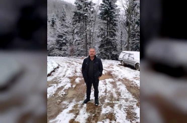 Devrilen ağacın altında kalan işçi hayatını kaybetti 