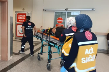 Devrilen kamyonun sürücüsü yaralandı 