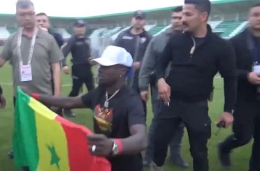 Diagne’ye bayrak müdahalesi: Senegal bayrağı yanlış anlaşıldı 