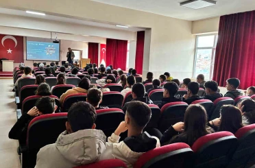 Dijital çağın yeni tehdidi "siberkondri" masaya yatırıldı 