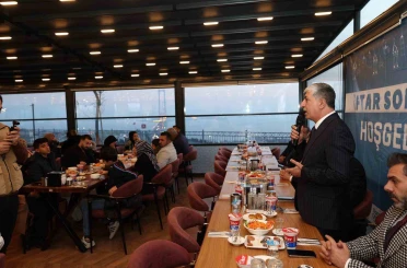 Dilovası’nda yetim ve öksüz aileleri için iftar programı düzenlendi 