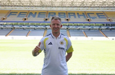 Dirk Kuyt, Fenerbahçe’de yardımcı antrenörlük görevine başladı 