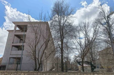 Diyadin’de eski hükümet konağı için yıkım süreci başladı 