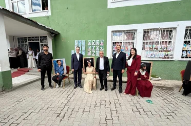 Diyadin’de öğrencilerin eserleri sergilendi 