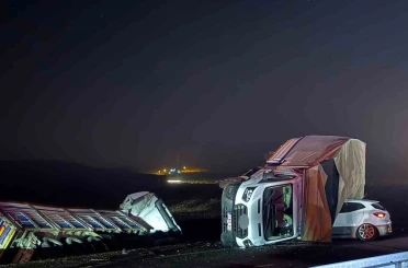 Diyarbakır’da 5 araçlı zincirleme kaza: 3 ölü, 14 yaralı 