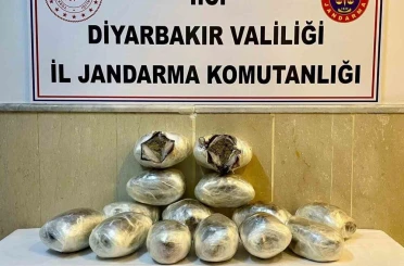 Diyarbakır’da 92 kilo esrar ve 11 kilo skunk ele geçirildi 