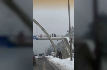 Diyarbakır’da bir şahıs çocukları öldüresiye dövdü: O anlar kamerada 