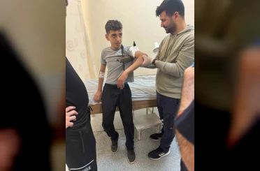 Diyarbakır’da demir korkuluk, küçük çocuğun koluna saplandı 