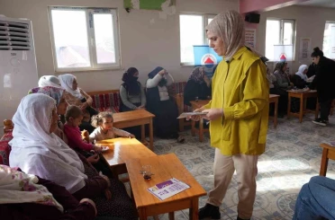 Diyarbakır’da kadına yönelik şiddete karşı farkındalık etkinliği 