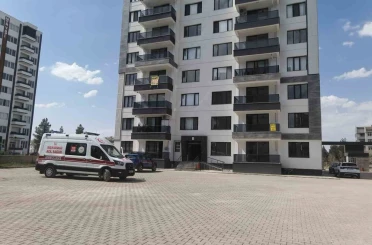Diyarbakır’da komşuların ’çöp kokusu’ kavgası: 2 yaralı 