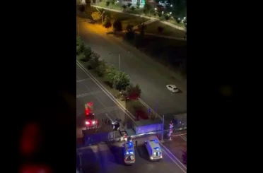 Diyarbakır’da otomobil trenle çarpıştı: 2 yaralı