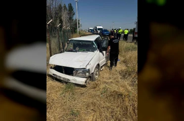 Diyarbakır’da pikap yoldan çıkıp takla attı: 7 yaralı 