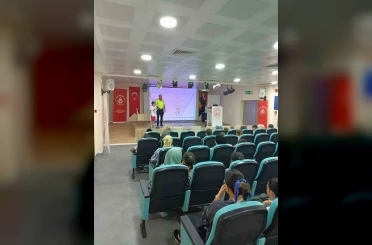 Diyarbakır’da trafik polislerinden öğrencilere trafik eğitimi 