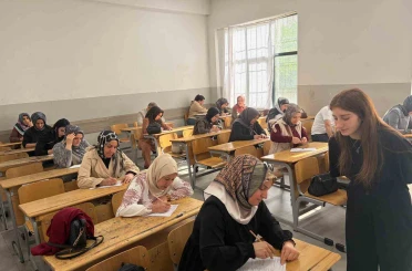 Diyarbakır’da veliler okudukları kitaptan sınava tabii tutuldu 
