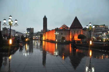 Doğuda yüksek kesimlerde kar var 