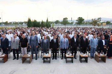 DOSTEK Kolejinde 228 öğrenci mezuniyet heyecanı yaşadı 