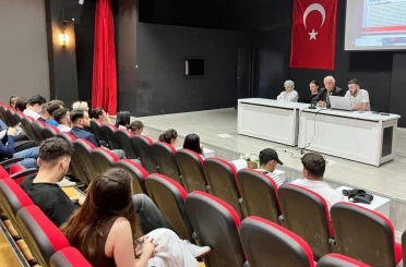 DPÜ Domaniç Hayme Ana MYO’da ’Avrupa Birliği ve Demokrasi’ farkındalığı semineri düzenlendi 