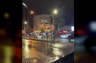 Drift atan sürücü zincirleme kazaya neden oldu, o anlar kamerada 