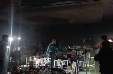 Düğün salonunda yangın paniği: Anne gözyaşları arasında bebeğini aradı 