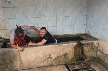 Düğüne geç kalana sulu ceza 