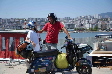 Dünyayı gezen İtalyan baba-oğul Samsun’da sıcak ilgiyle karşılandı: "Hiç unutmayacağız" 