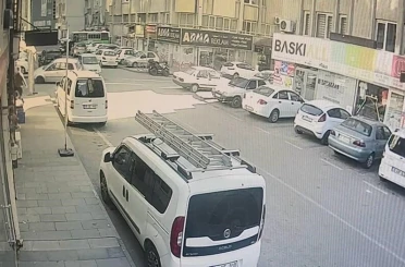 Dur levhasına uymadı, kazaya neden oldu 