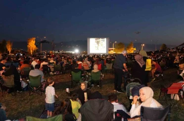 Düzce’de açık hava sinema akşamları başladı 