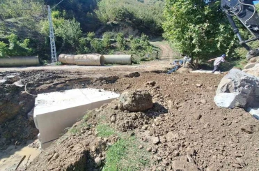 Düzce’de dere yatakları kutu menfezlerle güvenli hale getiriliyor 