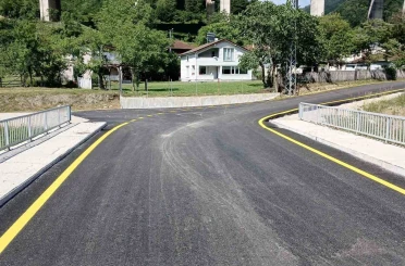Düzce’de köylerde yol çizgi çalışmaları tamamlanıyor 