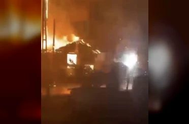 Düzce’de mobilya atölyesi küle döndü 