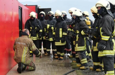 EBYÜ Üzümlü MYO öğrencilerine uygulamalı temel itfaiyecilik eğitimi 