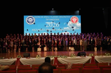 EBYÜ’de mezuniyet coşkusu: 115 doktor sağlık ordusuna katıldı 