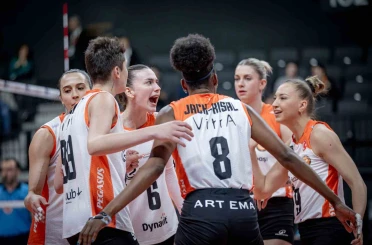 Eczacıbaşı Dynavit, Kupa Volley’de yarı finalde 