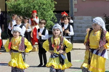Edirne’de minik öğrencilerin gösterileri hayran bıraktı 