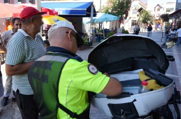 Edirne’de motosiklet denetimi: Yayaların alanına giren sürücülere ceza 