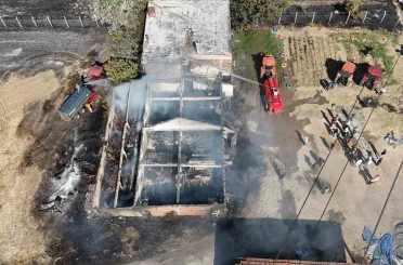 Edirne’de sigara izmariti çiftlik evini küle çevirdi: 6 kişi ölümden döndü 