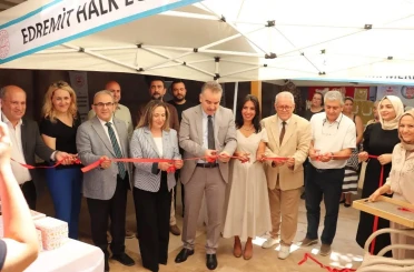 Edremit’te kursiyerlerin el emeği göz nuru ürünleri sergilendi 
